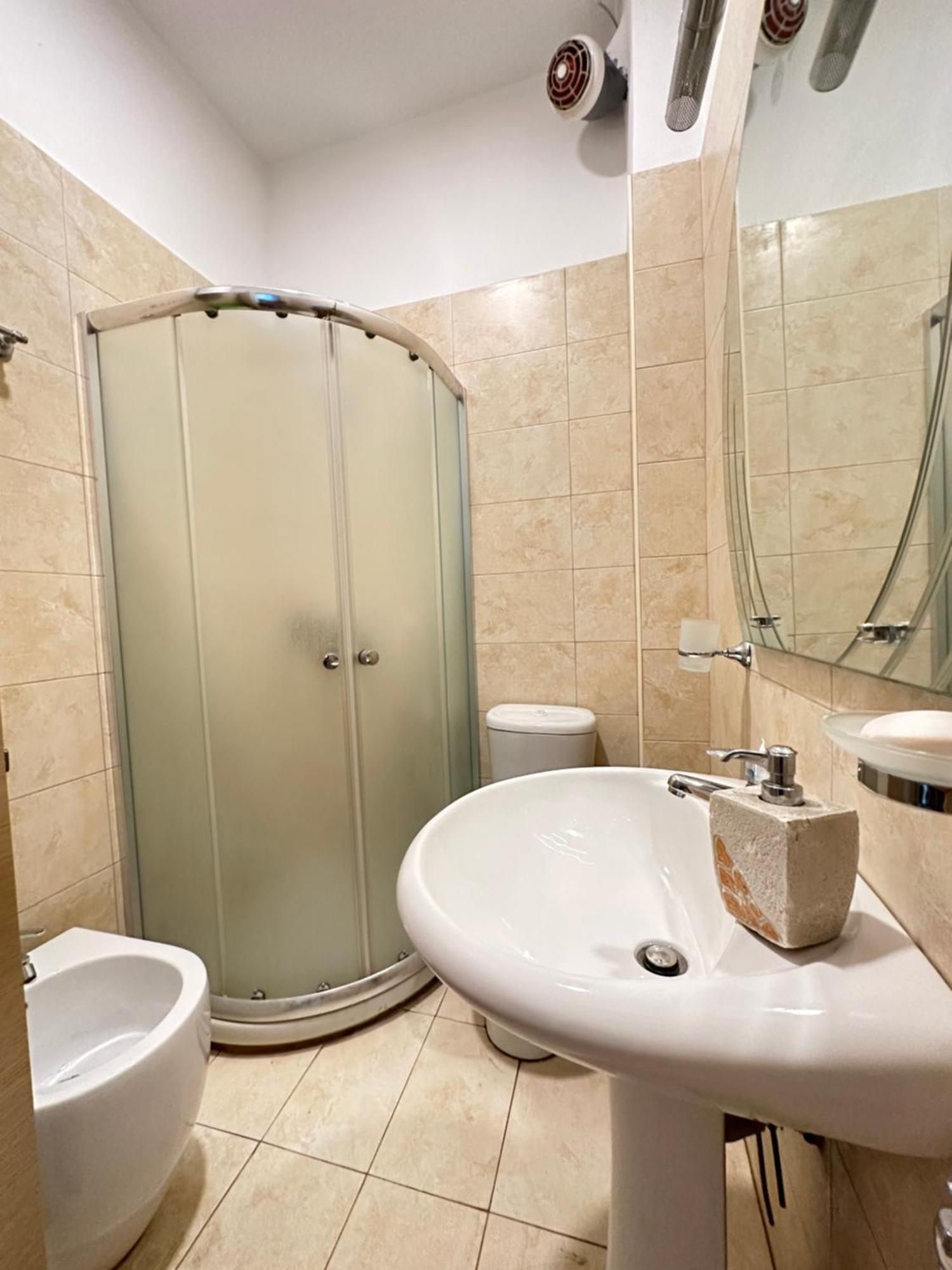 Shkreli Apartments Saranda Kültér fotó